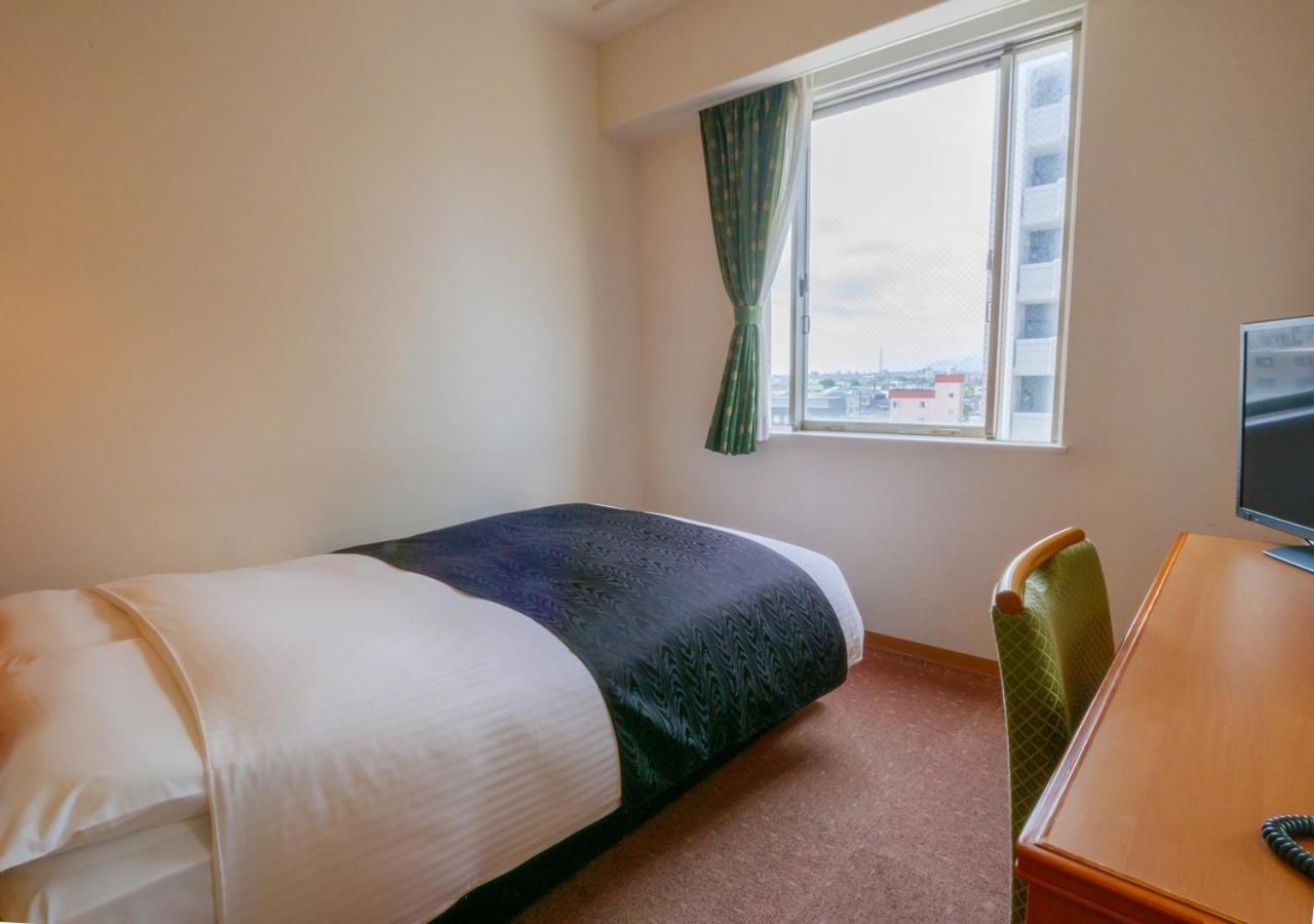 Apa Hotel Miyazaki Nobeoka Ekimae Екстер'єр фото