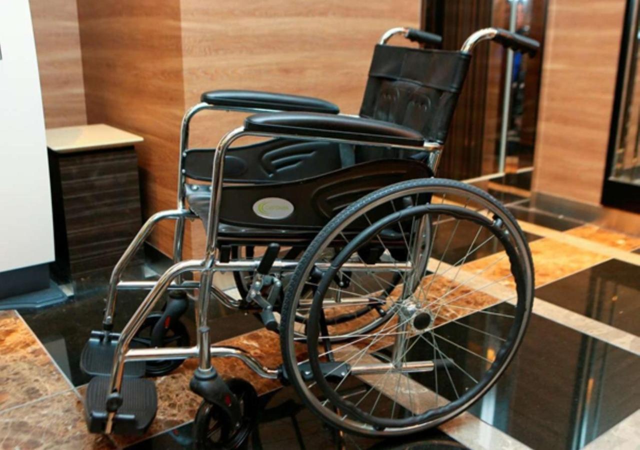 Apa Hotel Miyazaki Nobeoka Ekimae Екстер'єр фото